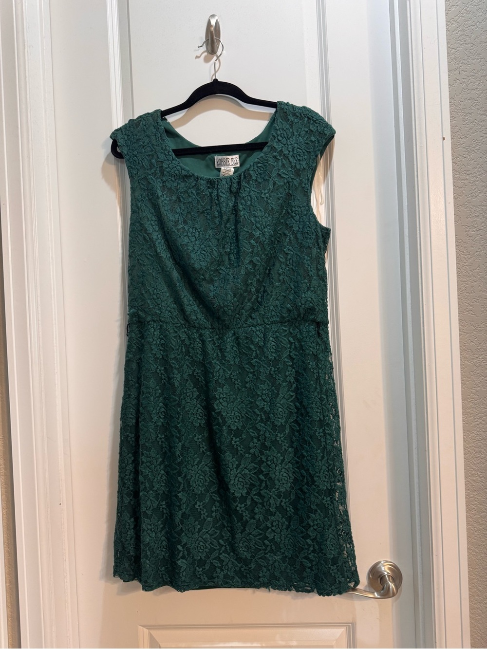 Robbie Bee Green Lace Lined Dress Sz 12 Cap Sleeve Round Neck Waist34” Length38”